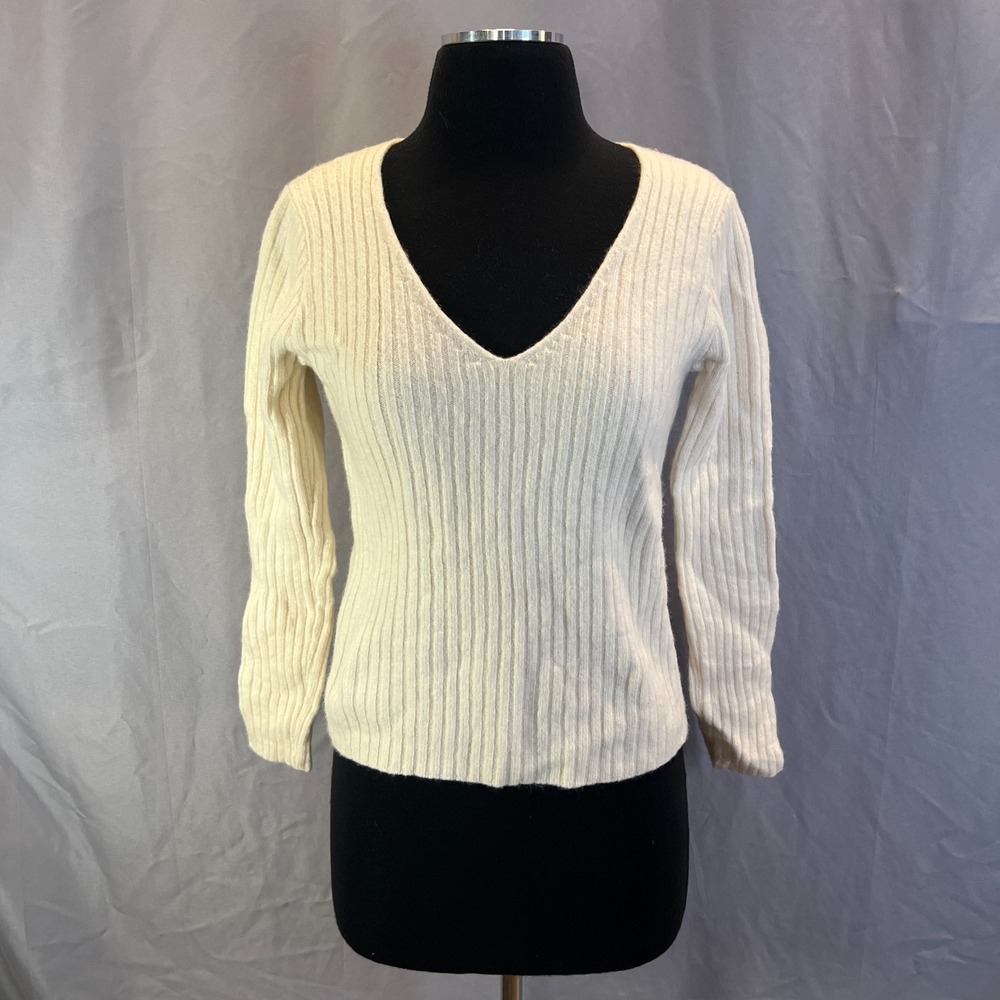 Brandy Melville Sweater Womens XS Beige Ribbed Knit Long Sleeve V Neck Pullover